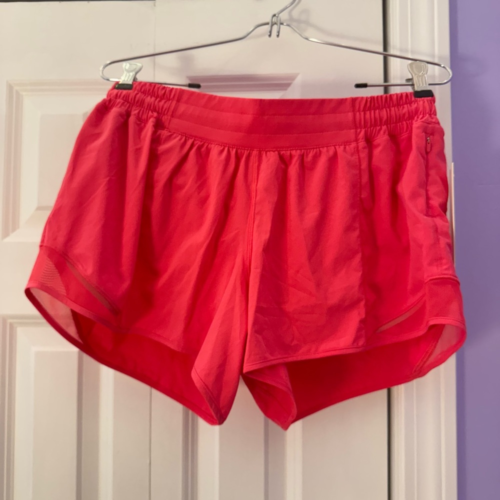 Lululemon Low Rise Hotty Hot Shorts